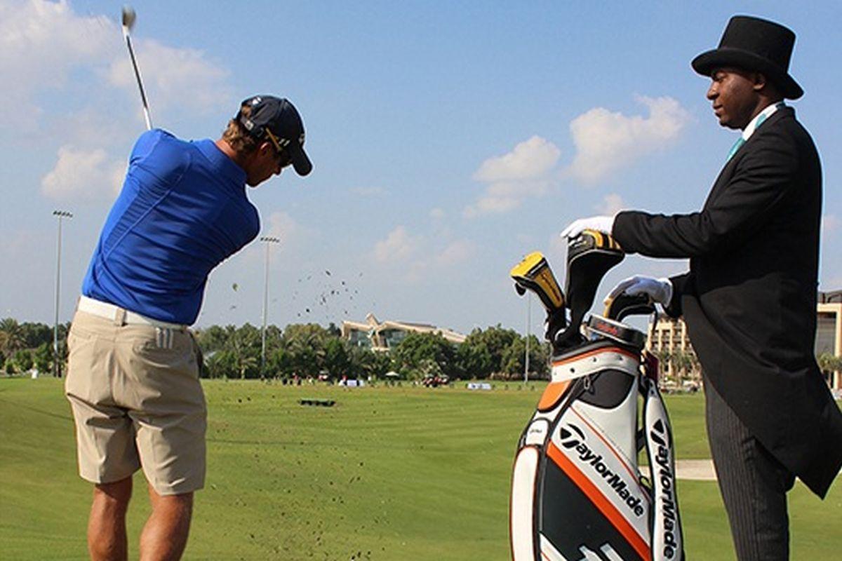占奈萨拉卜塔酒店 阿布扎比 外观 照片 A golf caddie