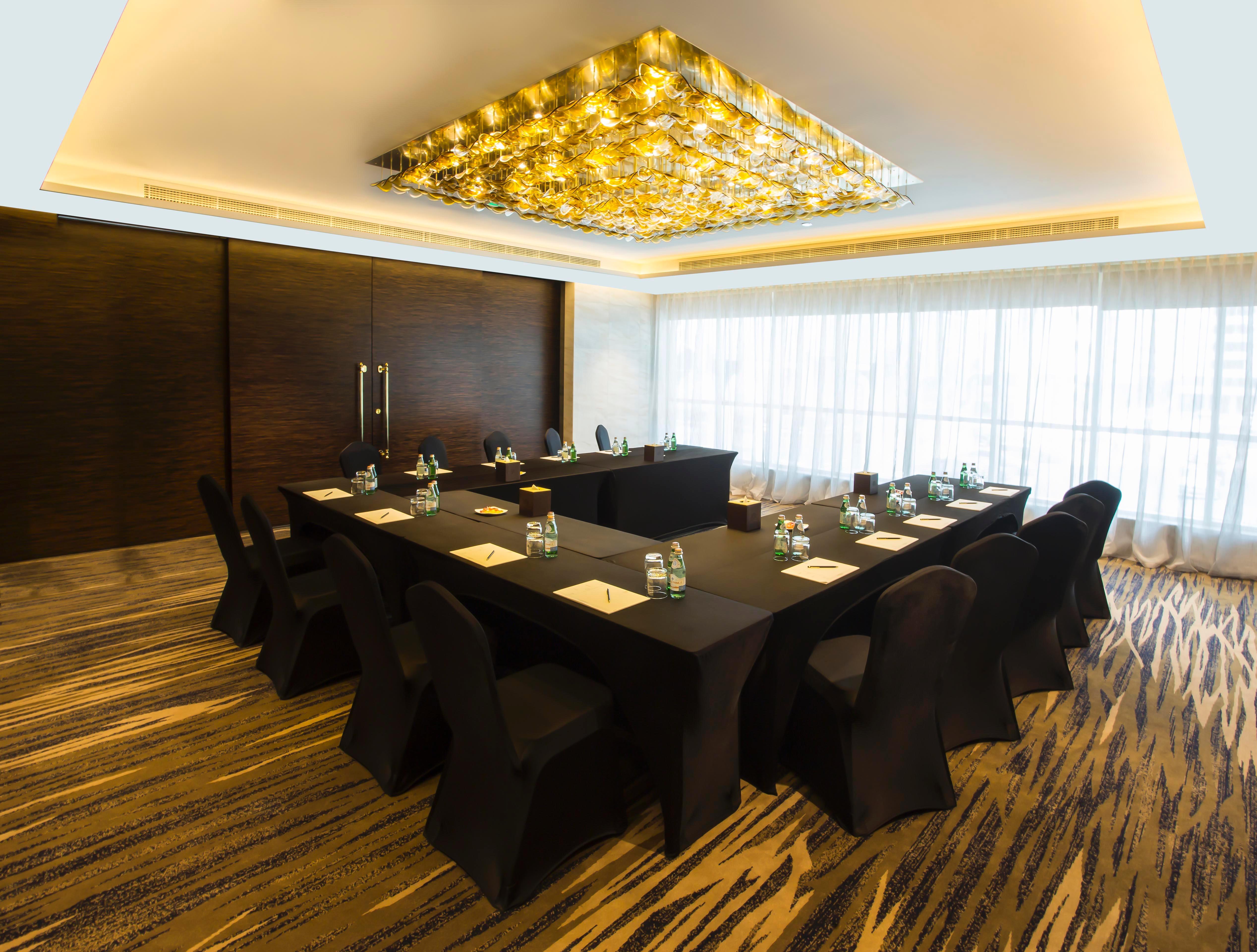 占奈萨拉卜塔酒店 阿布扎比 外观 照片 Meeting room
