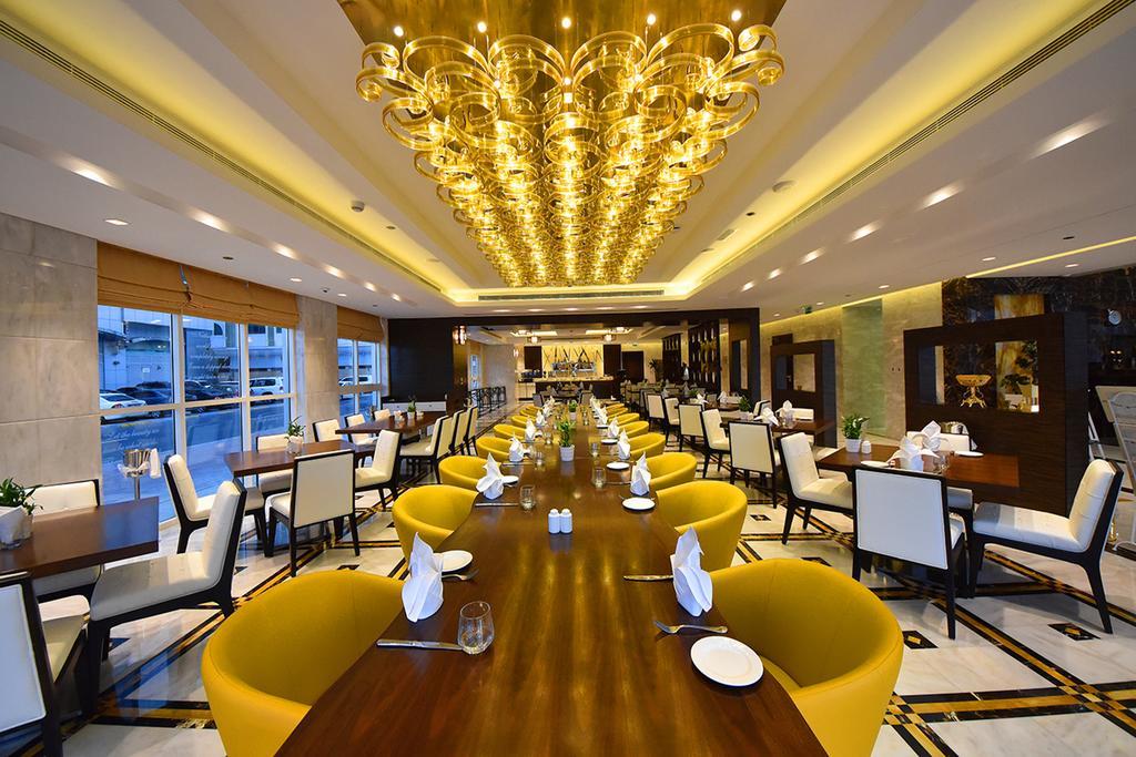占奈萨拉卜塔酒店 阿布扎比 外观 照片 The restaurant